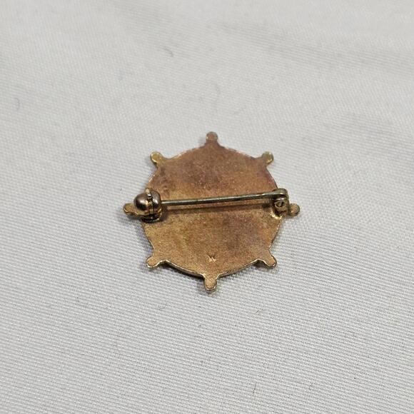 Vintage American Red Cross Swim Stay Fit 50 Miles Hat Pin Ship Wheel Award - Picture 3 of 3